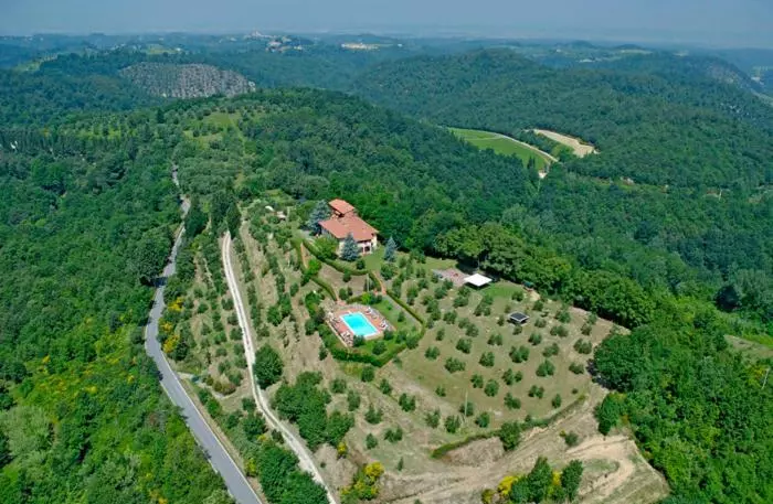 ホテル Agriturismo Montemari