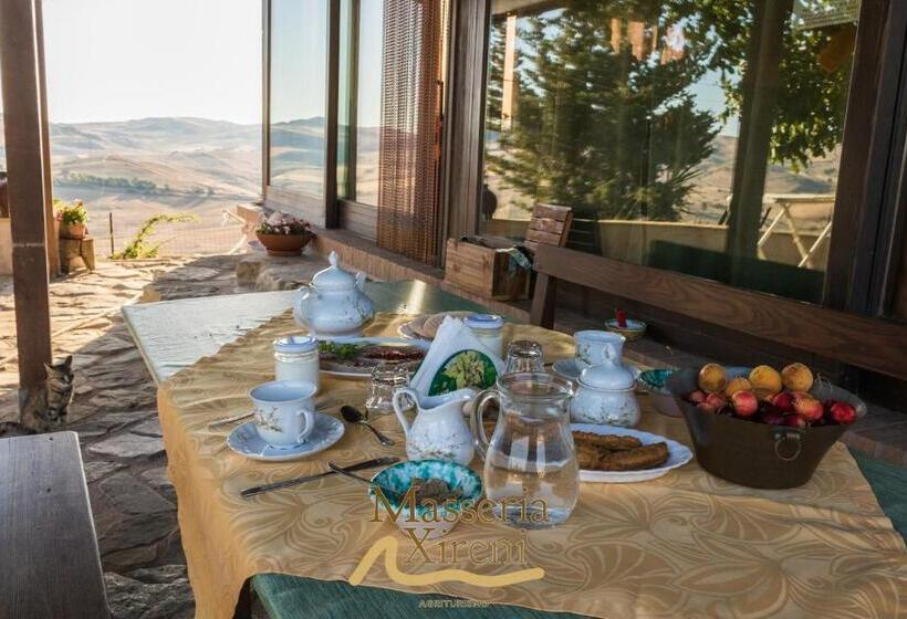 فندق Masseria Xireni