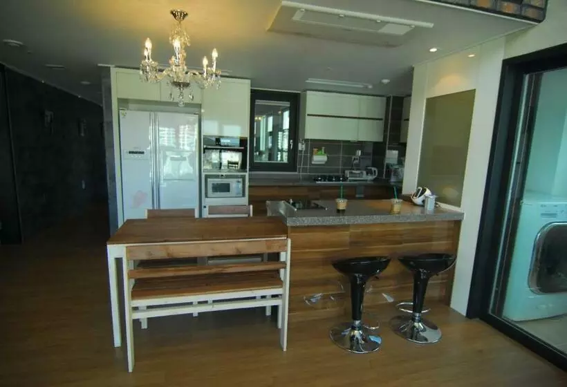 پانسیون Dynamic Guesthouse