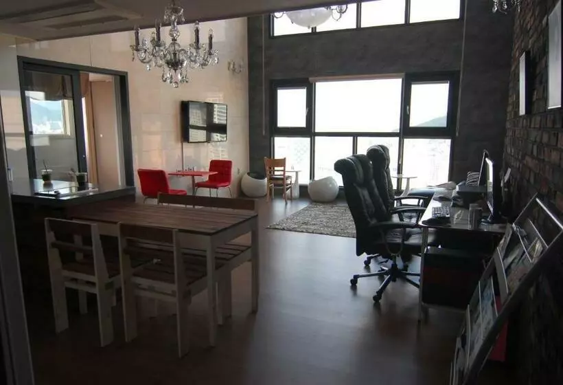 پانسیون Dynamic Guesthouse