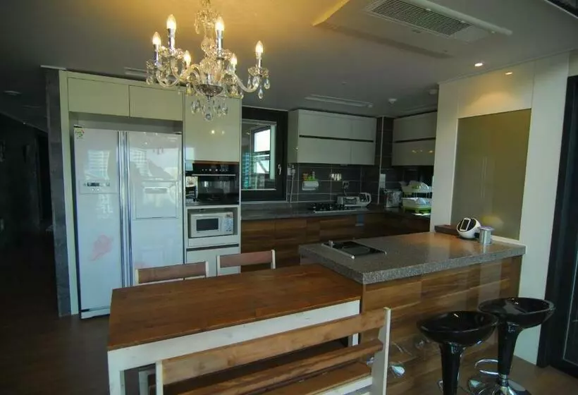 پانسیون Dynamic Guesthouse