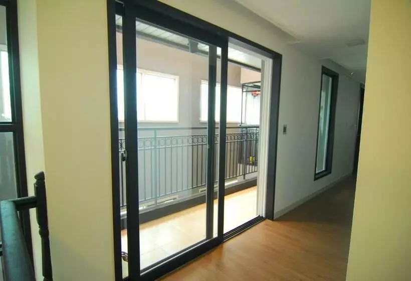 پانسیون Dynamic Guesthouse