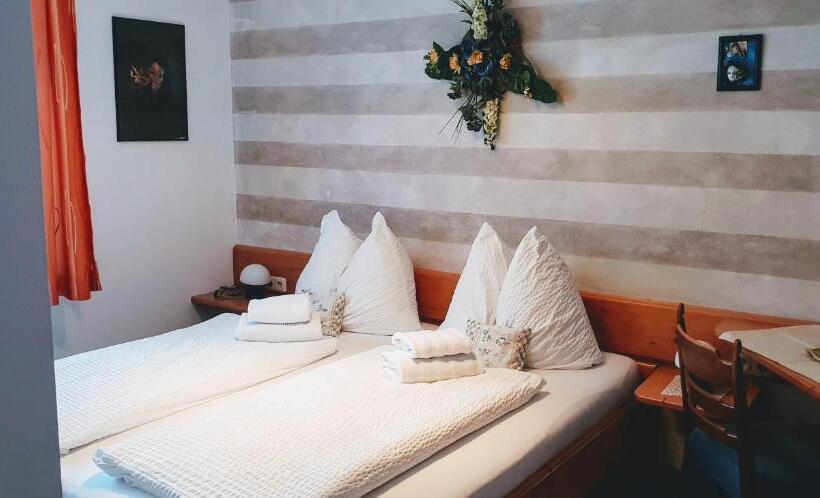 ペンション Gästehaus Scharler