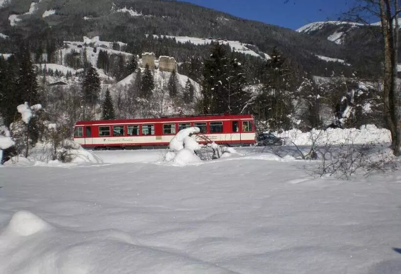 ペンション Gästehaus Scharler