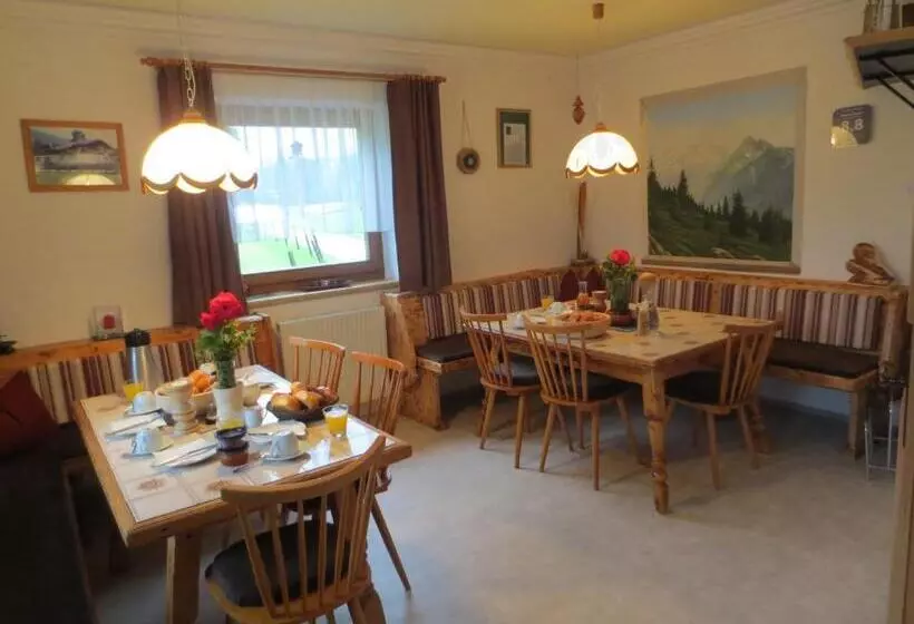 ペンション Gästehaus Scharler