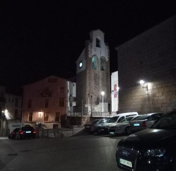 פנסיון Hostal Turnat Béjar