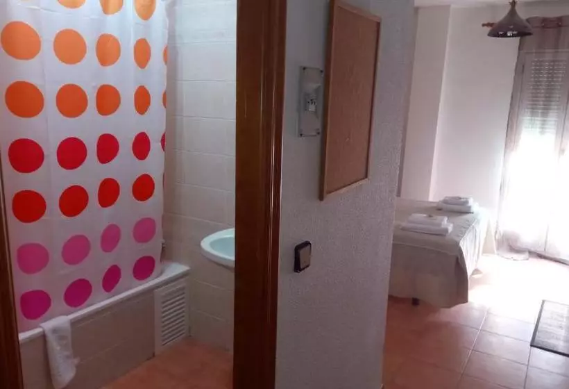 ペンション Hostal Turnat Béjar