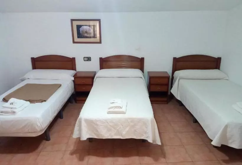 ペンション Hostal Turnat Béjar