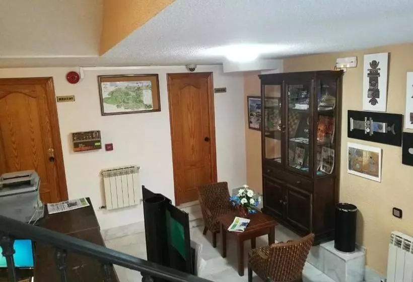 ペンション Hostal Turnat Béjar