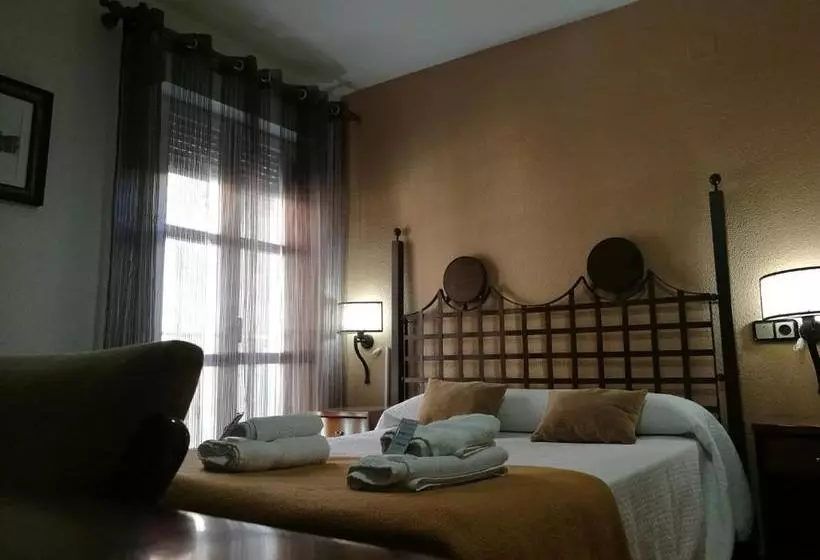 ペンション Hostal Turnat Béjar