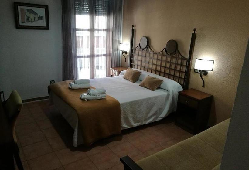 פנסיון Hostal Turnat Béjar