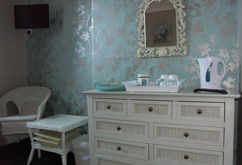 פנסיון Manor View