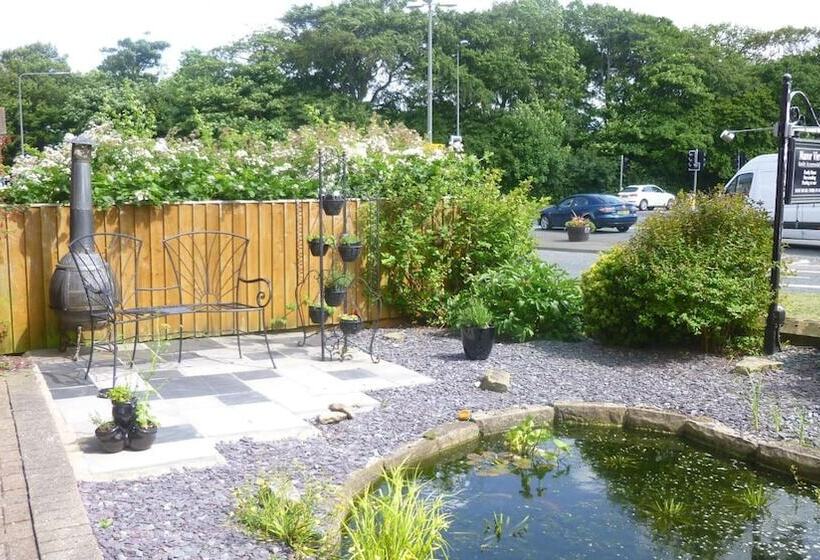 פנסיון Manor View