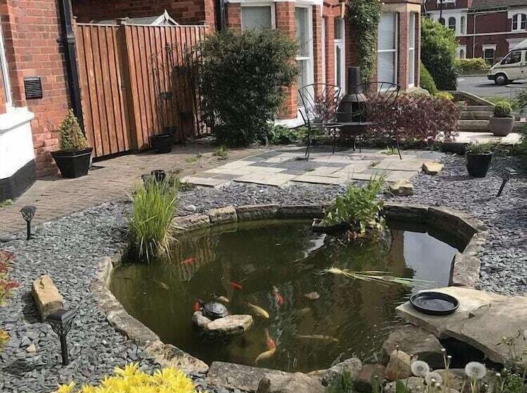 פנסיון Manor View