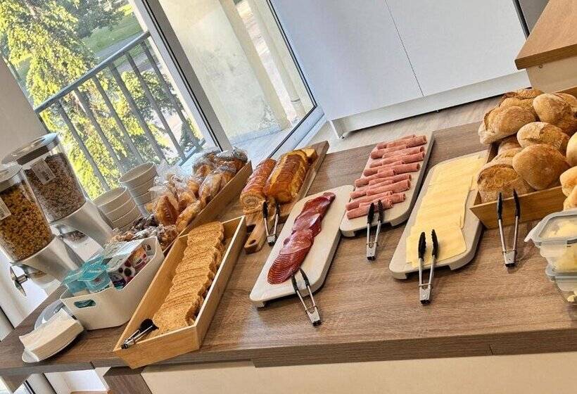 ペンション Marinha Garden Inn   Al