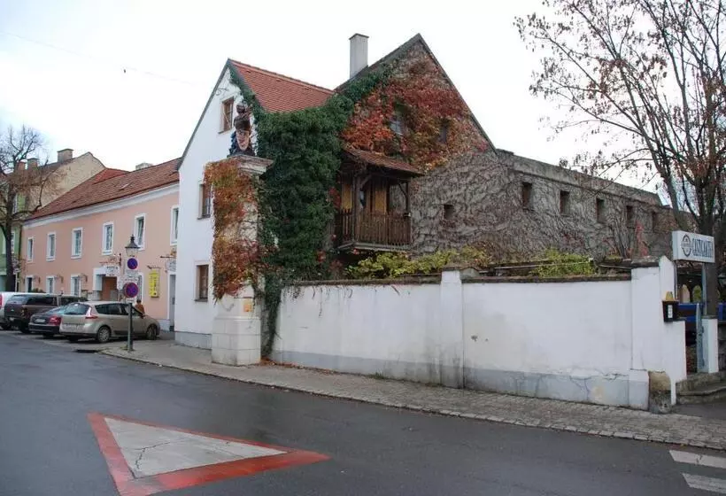 Retkeilymaja Gasthof Ludl