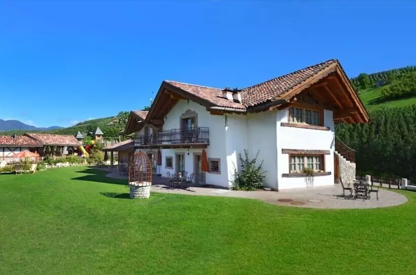 ホテル Agriturismo Alpenvidehof