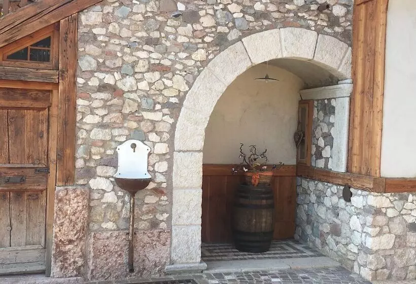 ホテル Agriturismo Alpenvidehof