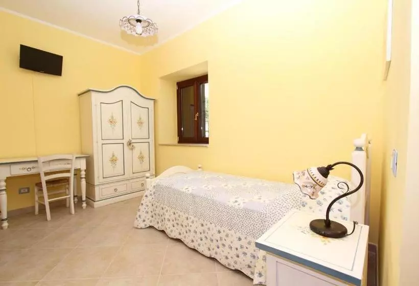 ホテル Azienda Agrituristica La Tenuta Del Falco