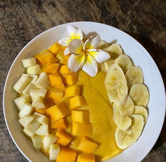 ペンション Amed Stop Inn Homestay, Rooftop Restaurant And Bar