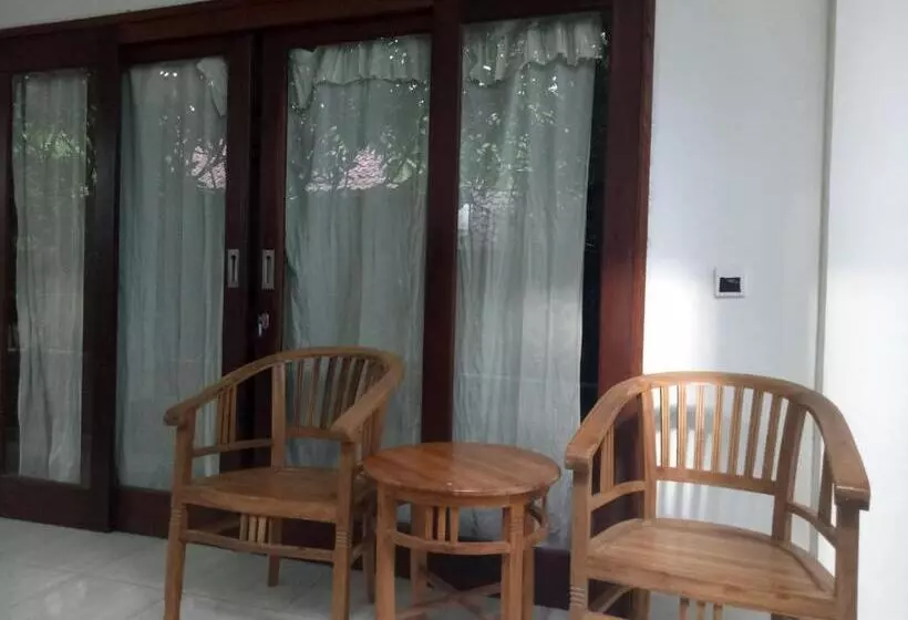 ペンション Amed Stop Inn Homestay, Rooftop Restaurant And Bar