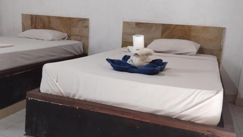 ペンション Amed Stop Inn Homestay, Rooftop Restaurant And Bar