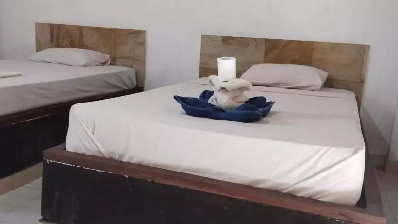 ペンション Amed Stop Inn Homestay, Rooftop Restaurant And Bar