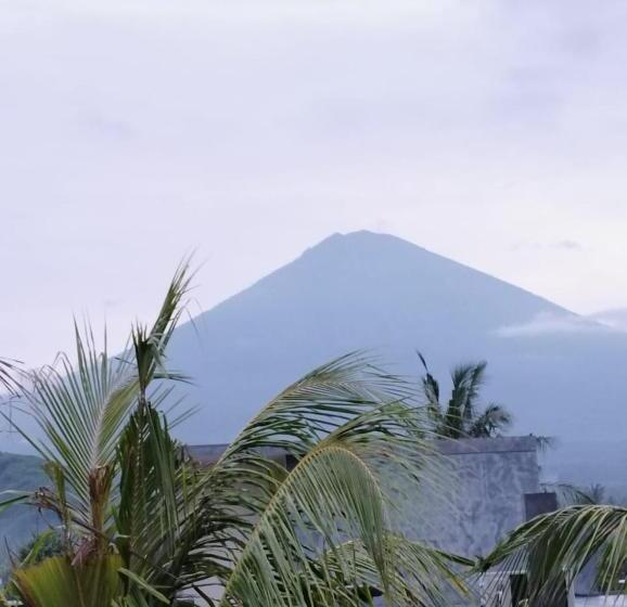 ペンション Amed Stop Inn Homestay, Rooftop Restaurant And Bar