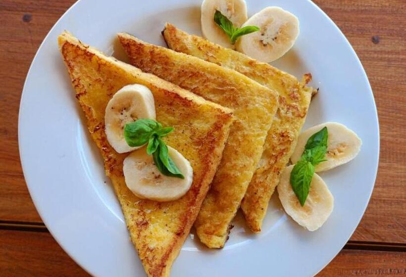 ペンション Amed Stop Inn Homestay, Rooftop Restaurant And Bar