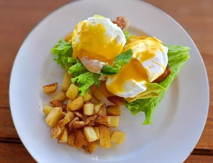 ペンション Amed Stop Inn Homestay, Rooftop Restaurant And Bar