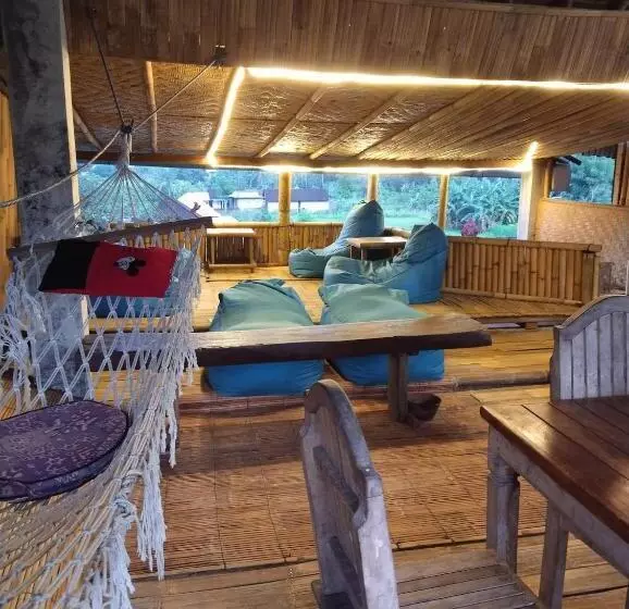 ペンション Amed Stop Inn Homestay, Rooftop Restaurant And Bar