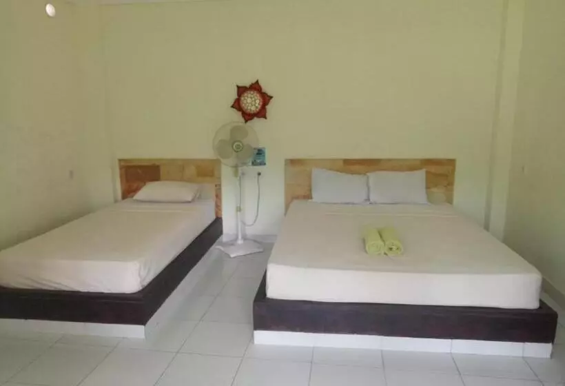 ペンション Amed Stop Inn Homestay, Rooftop Restaurant And Bar