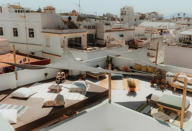 پانسیون Hostal Africa