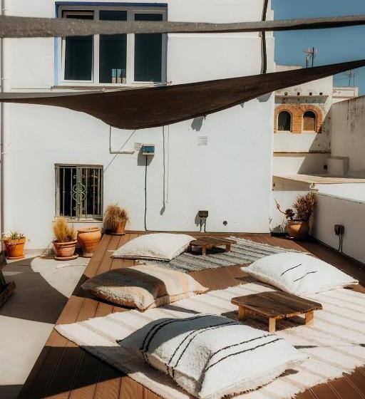 پانسیون Hostal Africa