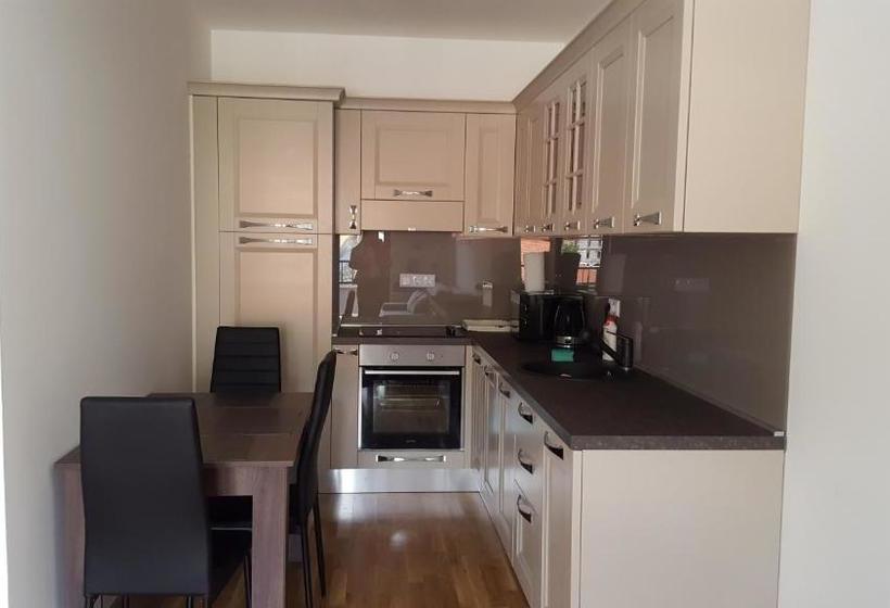 پانسیون Villa For You