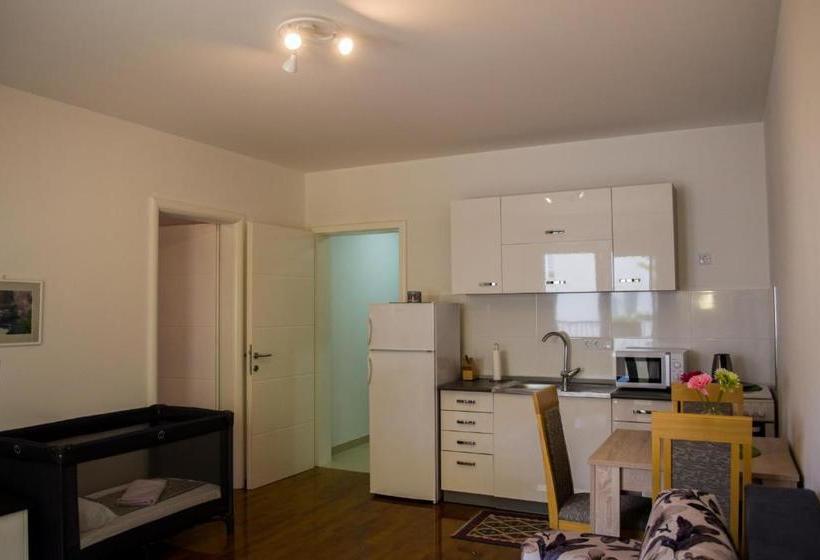 پانسیون Villa For You