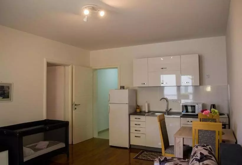 پانسیون Villa For You