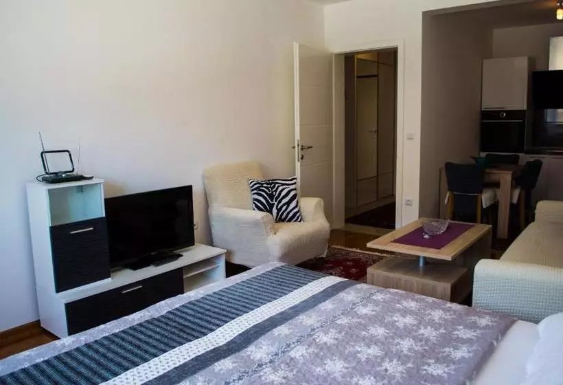 پانسیون Villa For You