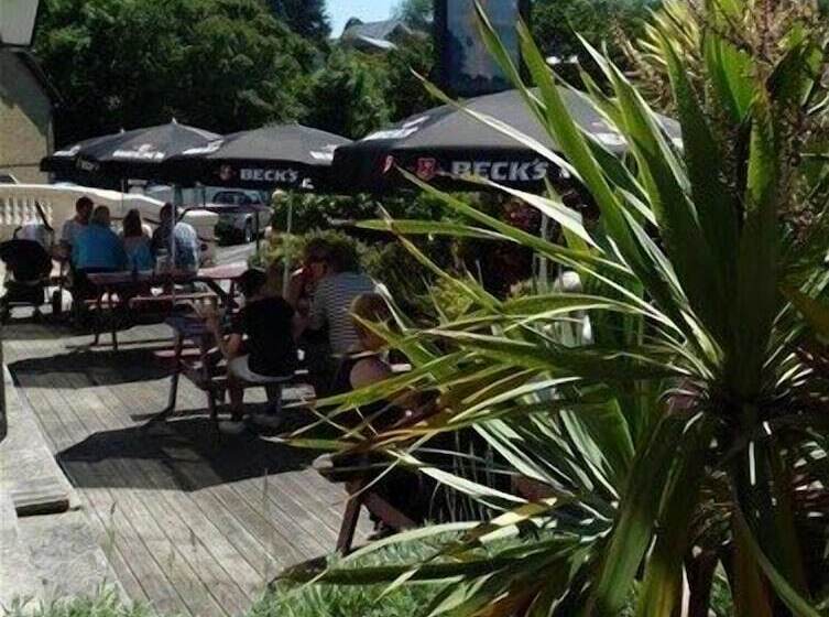 ユースホステル The Woodvale