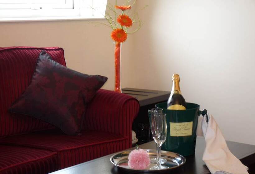 ユースホステル The Woodvale