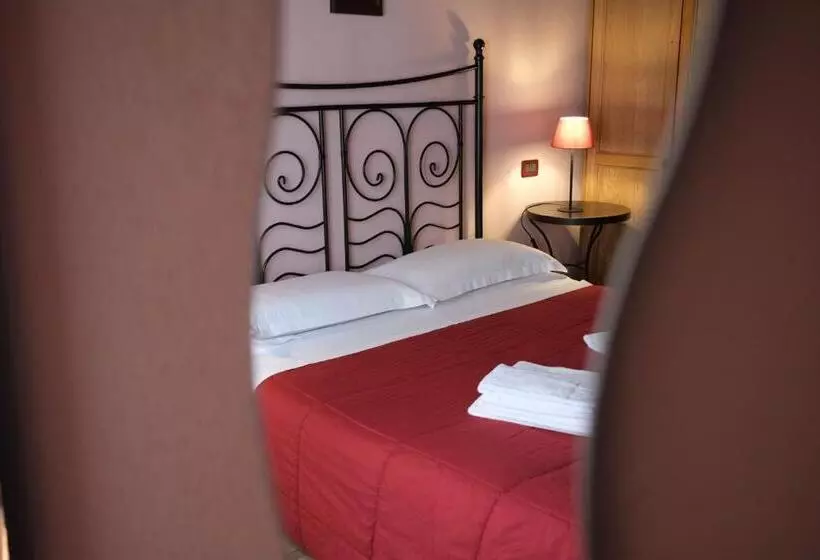 هتل Agriturismo Corte Pellegrini