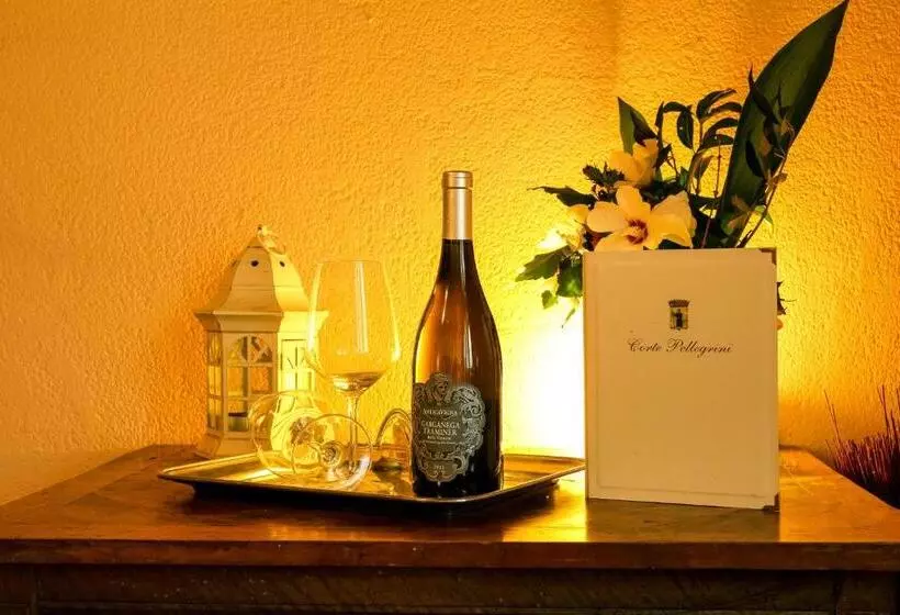 هتل Agriturismo Corte Pellegrini