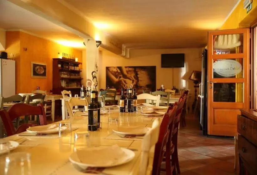 هتل Agriturismo Corte Pellegrini