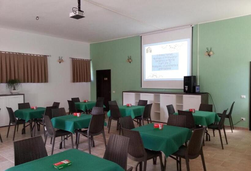 酒店 La Ferula Bed&pool