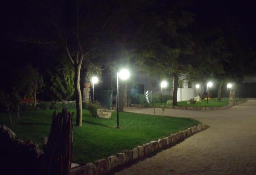 فندق La Ferula Bed&pool