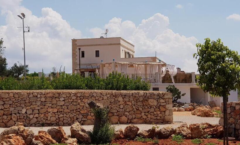 فندق Masseria Cisternella