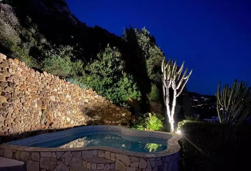 پانسیون Chalet El Encanto