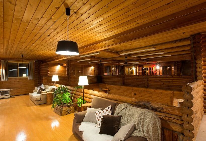 פנסיון Moiwa Lodge