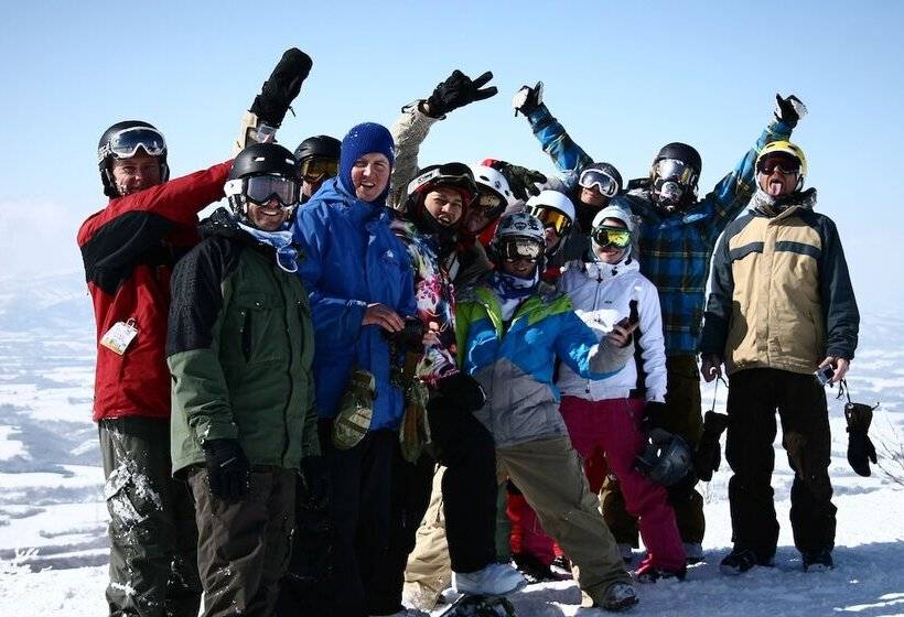 פנסיון Moiwa Lodge