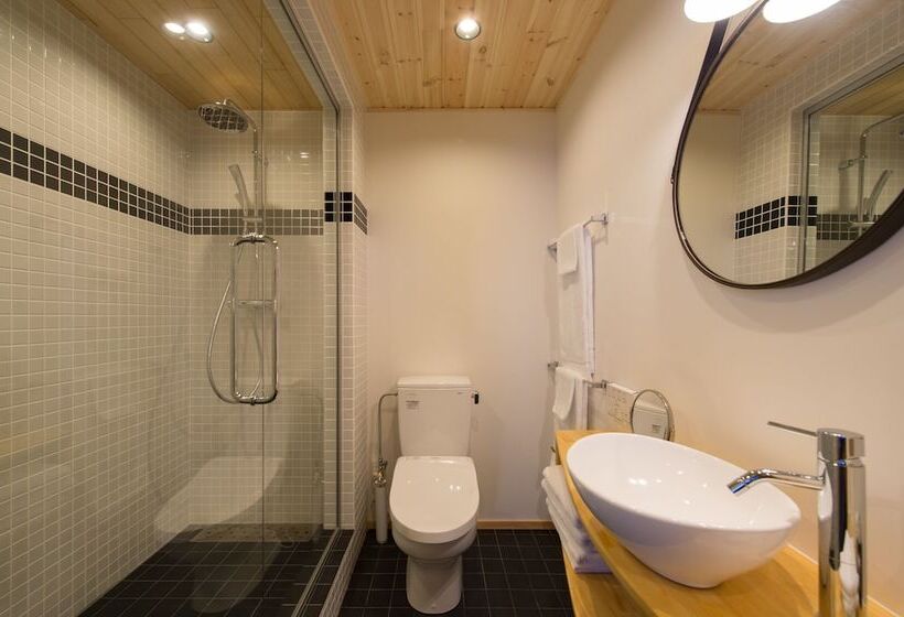 פנסיון Moiwa Lodge